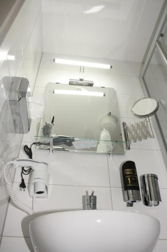 Hotel Wettbachplatz - image 7