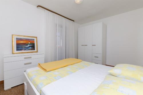 Three-Bedroom Apartment image 8