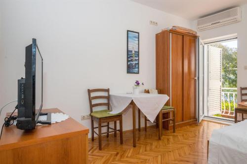 Apartments Antonija - image 4