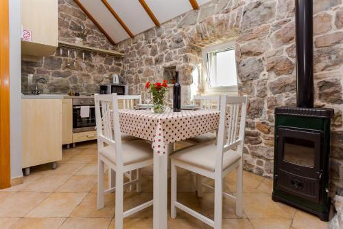 House Gordana - image 6