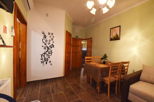  Báthory Apartman, Pension in Eger