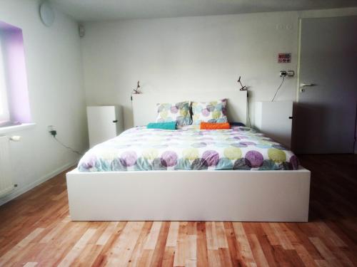 Nitra Glycerin Hostel - image 11