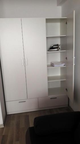 Sweet Summerland Apartment - image 3