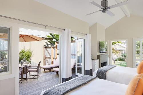 Book the Cottage with Garden View Cottage with Garden View