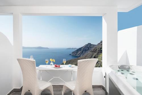 Thireas Hotel Room Type - Junior Suite