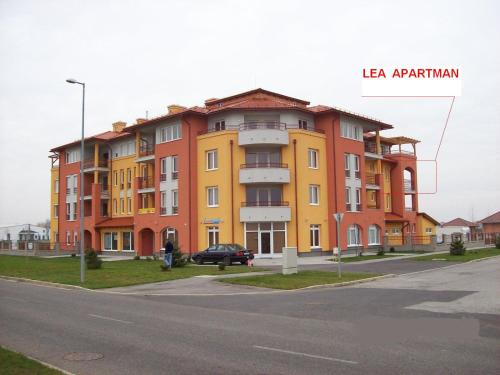  Lea Apartman, Ferienwohnung in Bük