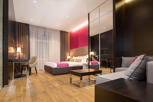 Maccani Luxury Suites - image 2