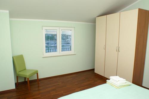 Apartments by the sea Jezera, Murter - 796