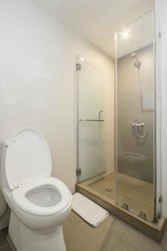 Salcedo Suites Image 8