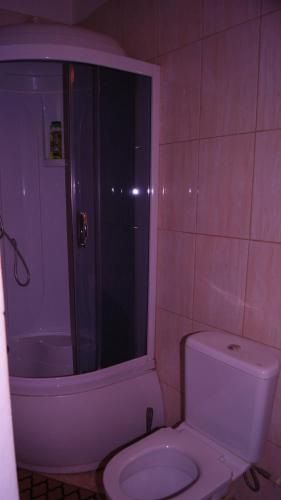 Happy Hotel - image 5