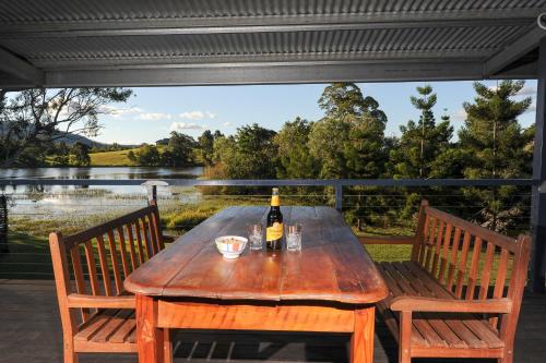 Vistas, Samford Lakes Rural Accommodation in Mount Samson