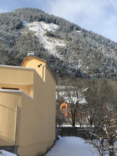 Viesnīcas āriene, Tout schuss in Saint-Étienne-de-Tinée
