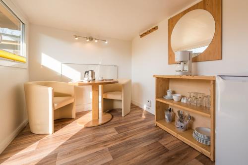 Bungalow with Shared Bathroom