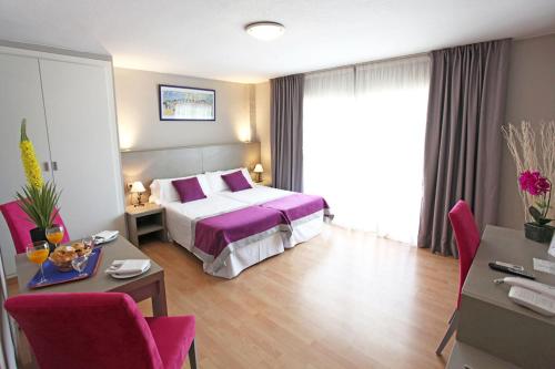 Hotel El Faro Marbella - image 14