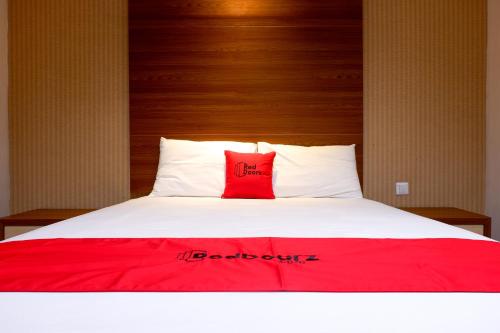 RedDoorz Plus near Mall Ciputra Semarang