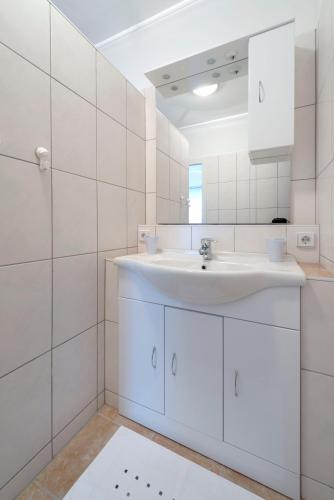 WN Rooms - image 4