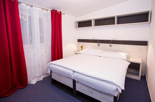 Small Double or Twin Room