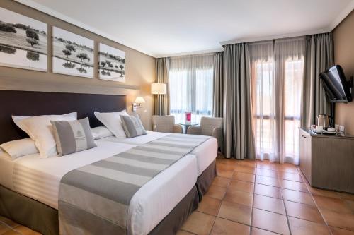 Guestroom, Barcelo Montecastillo Golf near Jerez Airport