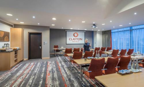 Clayton Hotel Dublin Airport - image 6