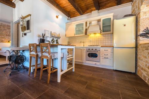 Удобства, Rural house Mudrinic "Ivini dvori" in Bogatić