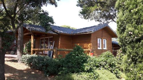 2 bedrooms, 4 beds