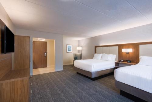 Holiday Inn Express Boston-Waltham an IHG Hotel - image 6