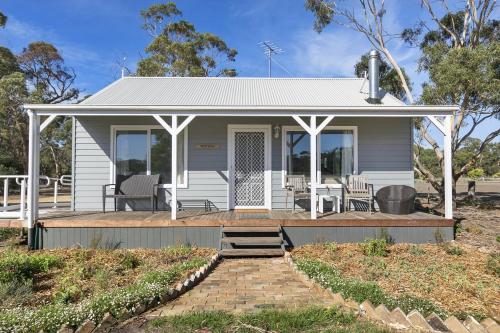 Freshwater Creek Cottages & Farm Stay