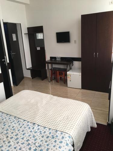 Hotel Taco - image 4