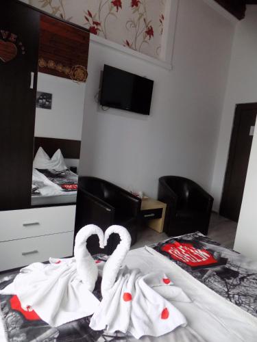 Pensiunea Red Rose Apartments - image 10