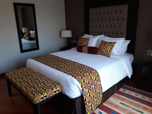 Longonot Place Serviced Apartments Longonot Place Serviced Apartments is conveniently located in the popular Machakos area. Both business travelers and tourists can enjoy the propertys facilities and services. Service-minded staff wil