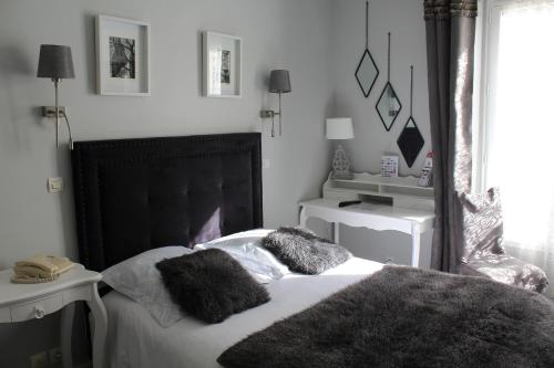 Hotel du Dragon - image 12