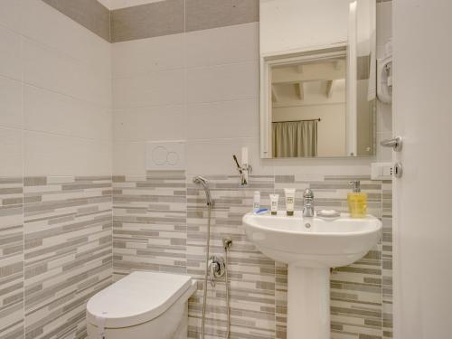 Roma Suites Navona - image 6