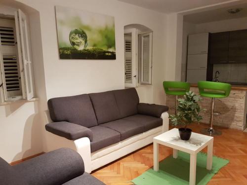  Apartman Nona Vanda, Pension in Komiža