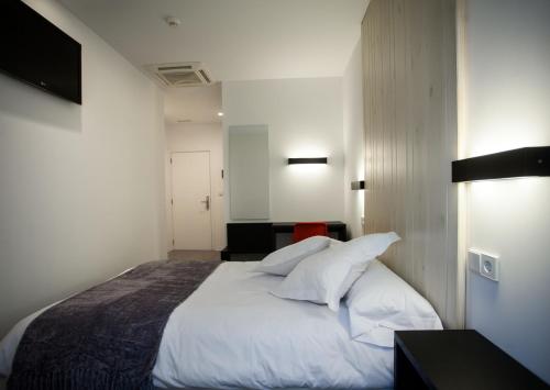 Hotel Lois - image 10