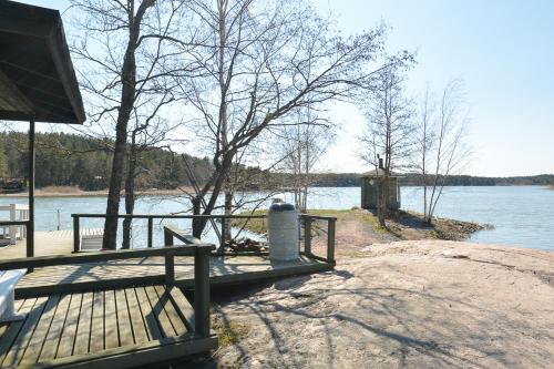 Lomahyppäys - image 9