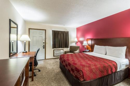 Econo Lodge - Valley City