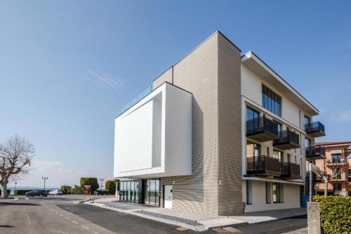 MaisonMe Boutique Hotel - image 2