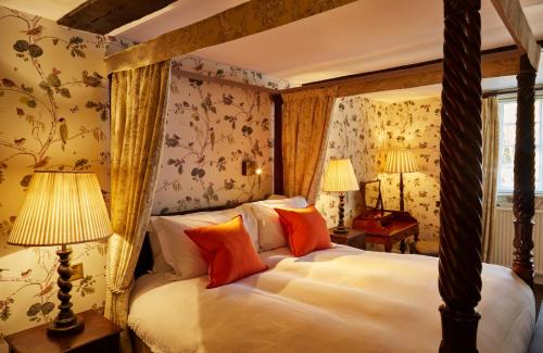 Ockenden Manor Hotel & Spa - image 11