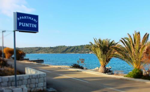  Puntin Apartments in Račišće