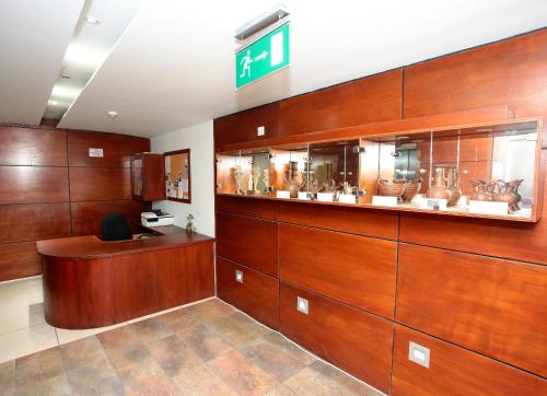Ithaki Phinikoudes Apartment 307 - image 3