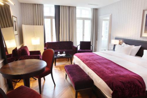 room detail thumbnail 0