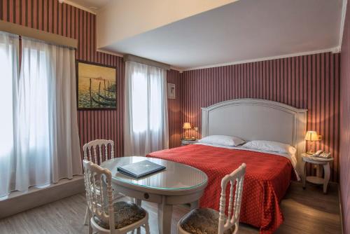 Hotel La Fenice et Des Artistes - image 3