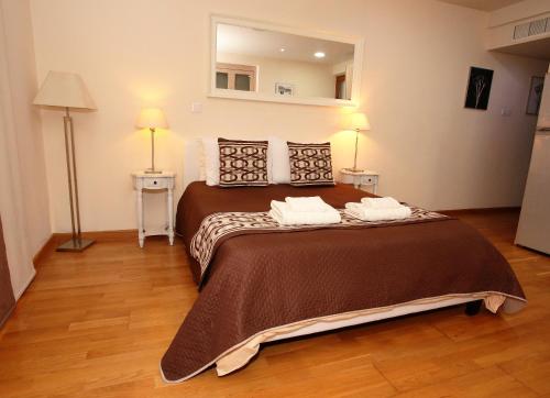 Studio Apartment image 5