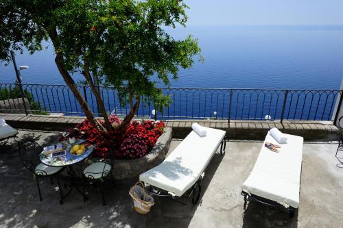 Triple Room with Sea View