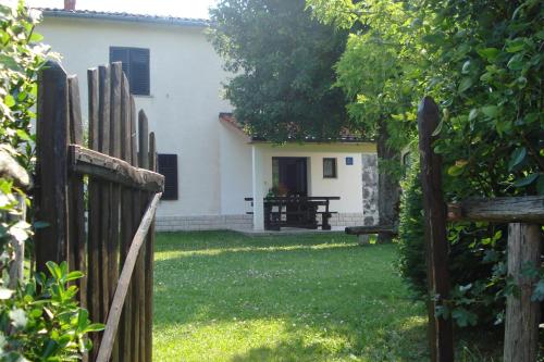  Apartmani Aldo, Pension in Roč