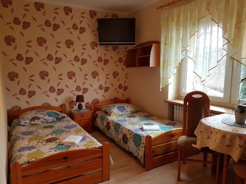 2 twin beds