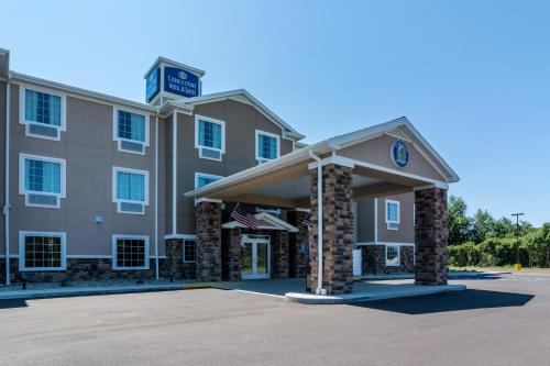 Cobblestone Hotel & Suites - Greenville