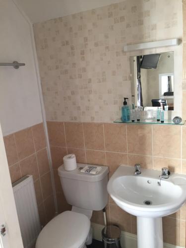Woodthorpe Hotel - image 2