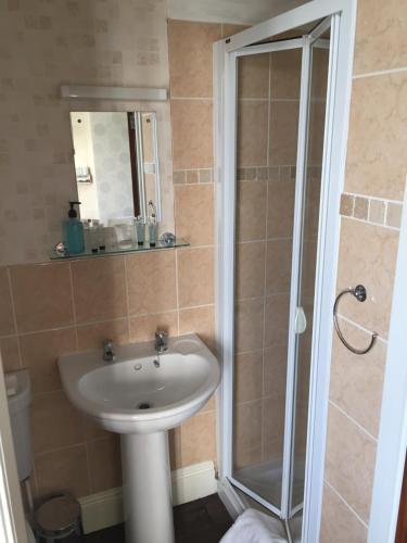 Double Room with Four Poster Bed with Sea View image 10