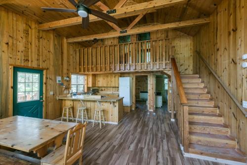 ระเบียง/ชานเรือน, Silver City Mountain Resort in เซคอยยา เนชั่นแนล พาร์ค (CA)